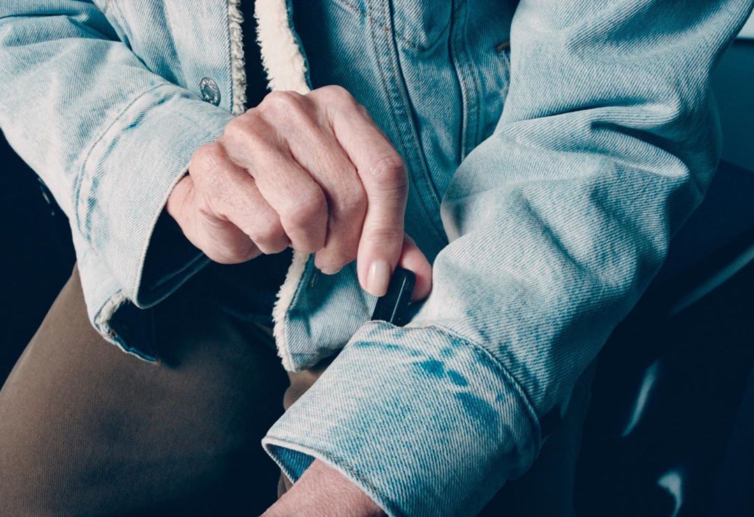 Фотограф з України зняла 71-річну маму Ілона Маска в стильній фотосесії для Google