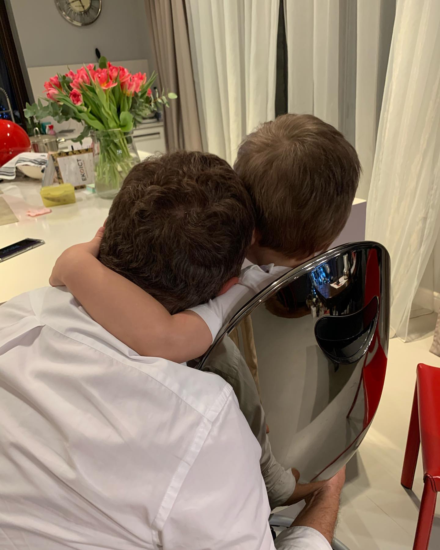 Страшенно скучили! Юрій Горбунов зворушив душевним фото з синочком