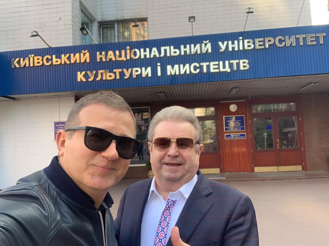 "З першою леді": Юрій Горбунов порадував шанувальників рідкісним селфі