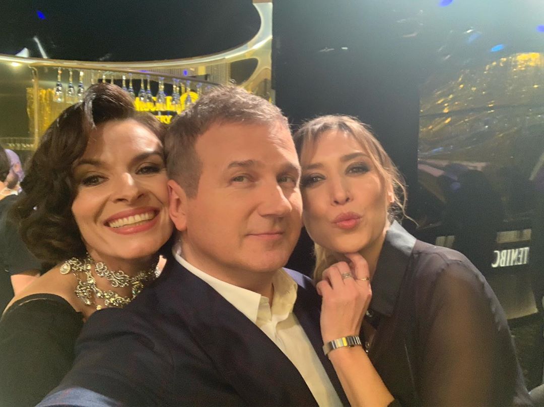 &quot;Юра, держи себя в руках&quot;: Горбунов засветился в объятиях золотого состава &quot;ВИА Гры&quot;