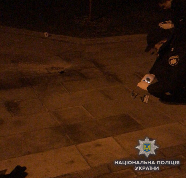 В одному з парків Києва в ході конфлікту стався вибух, є постраждалі