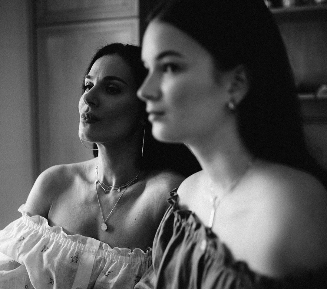 Какая красивая: Маша Ефросинина восхитила редкой фотосессией с 16-летней дочкой