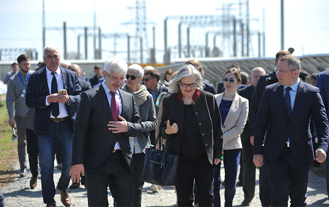 В Запорожской обл. ввели в эксплуатацию первую очередь крупнейшей в Украине солнечной электростанции