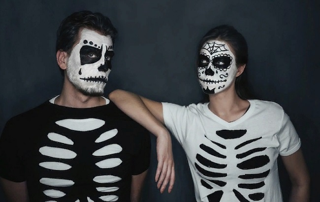 Наряд скелетов на Хэллоуин