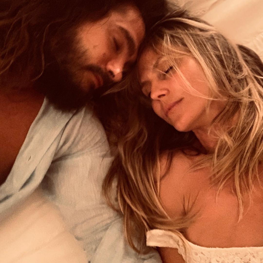 Пристрасті на карантині: Хайді Клум показала "постільні сцени" з молодим чоловіком