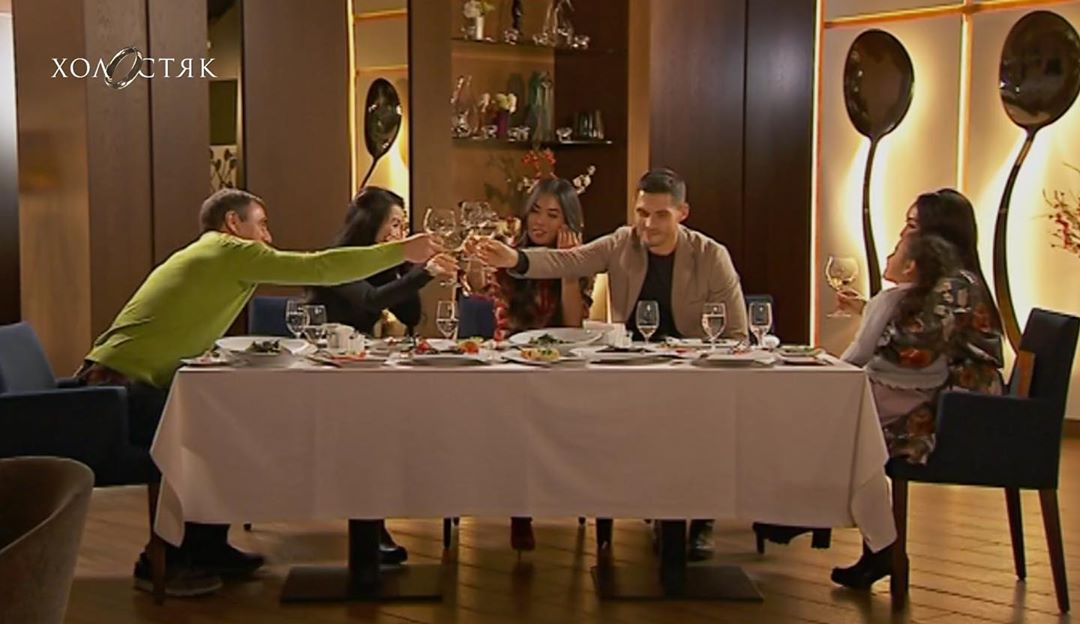 Холостяк 9: знакомство с родителями девушек стало для Добрынина квестом