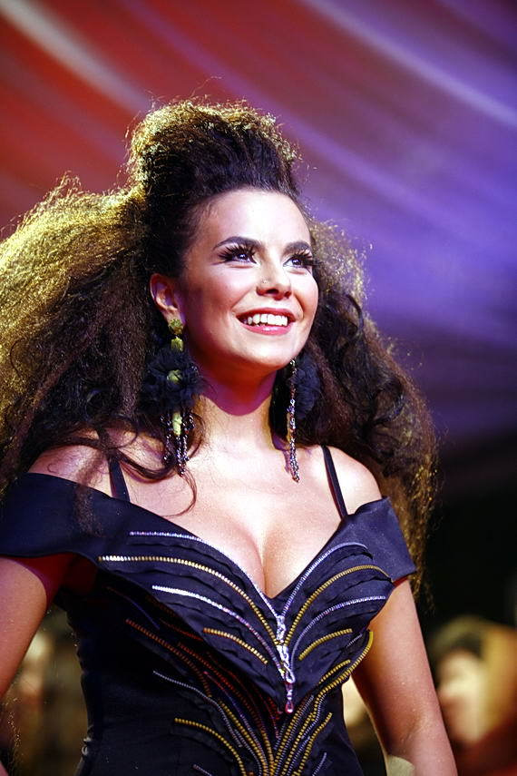 Настя Каменских 15 лет назад: на некоторых фото звезду просто не узнать!