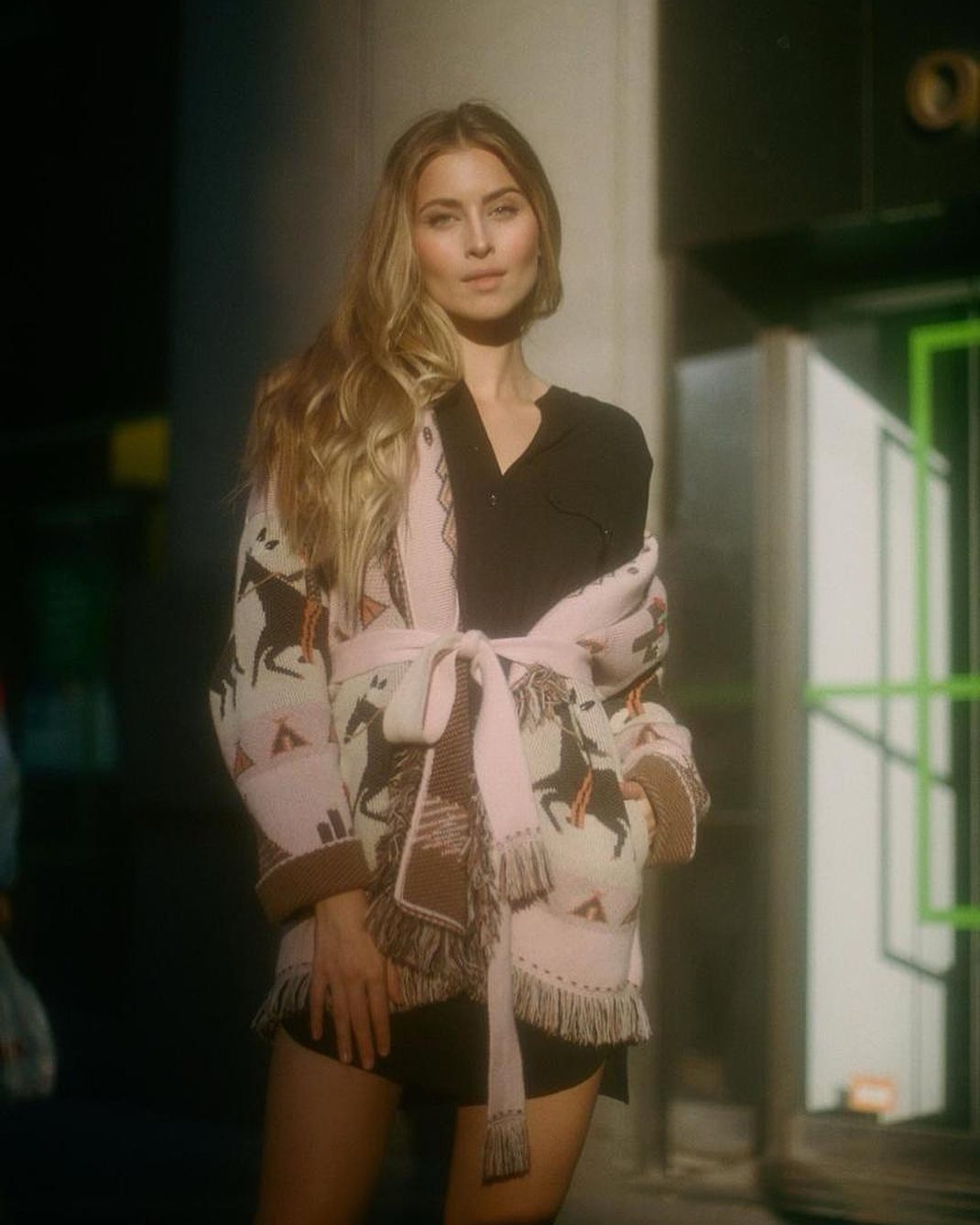 Внучка Софии Ротару заинтриговала таинственным настроением на стильном фото