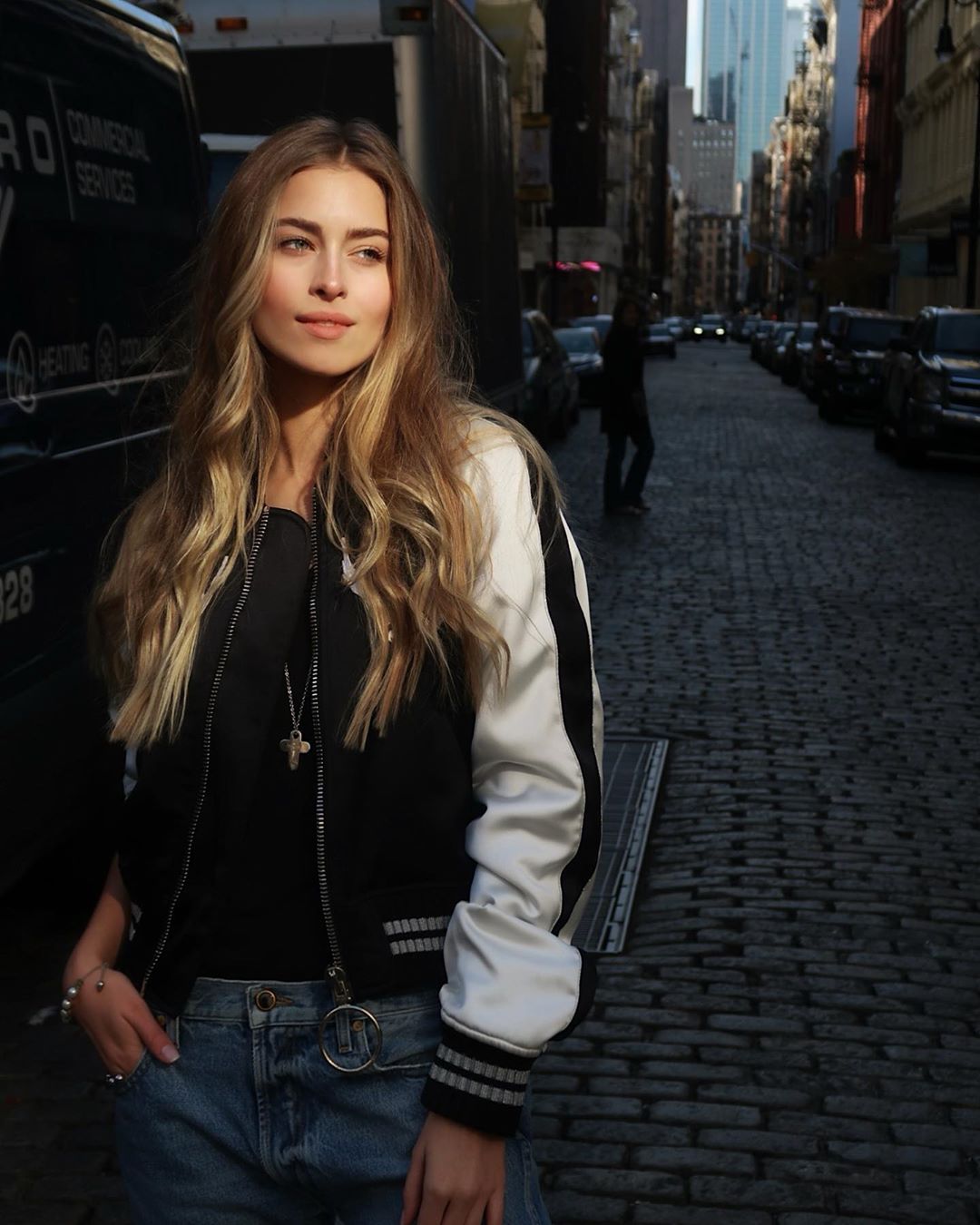 Фото для обложки: внучка Софии Ротару прошлась по Нью-Йорку в &quot;дерзком&quot; образе