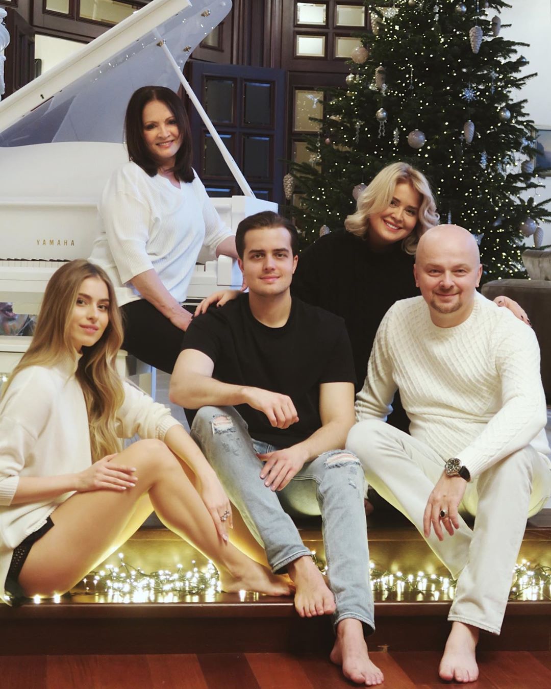 &quot;Какие все красивые&quot;: внучка Софии Ротару умилила семейным снимком