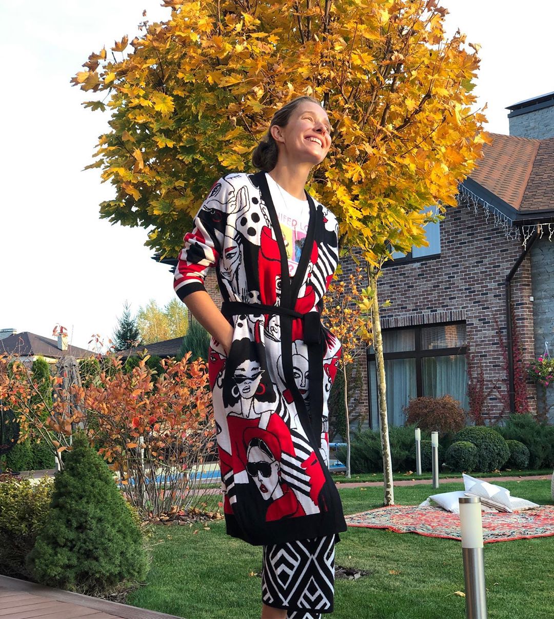 Без макіяжу і в халаті: Катя Осадча насолодилась розслабленим домашнім вихідним