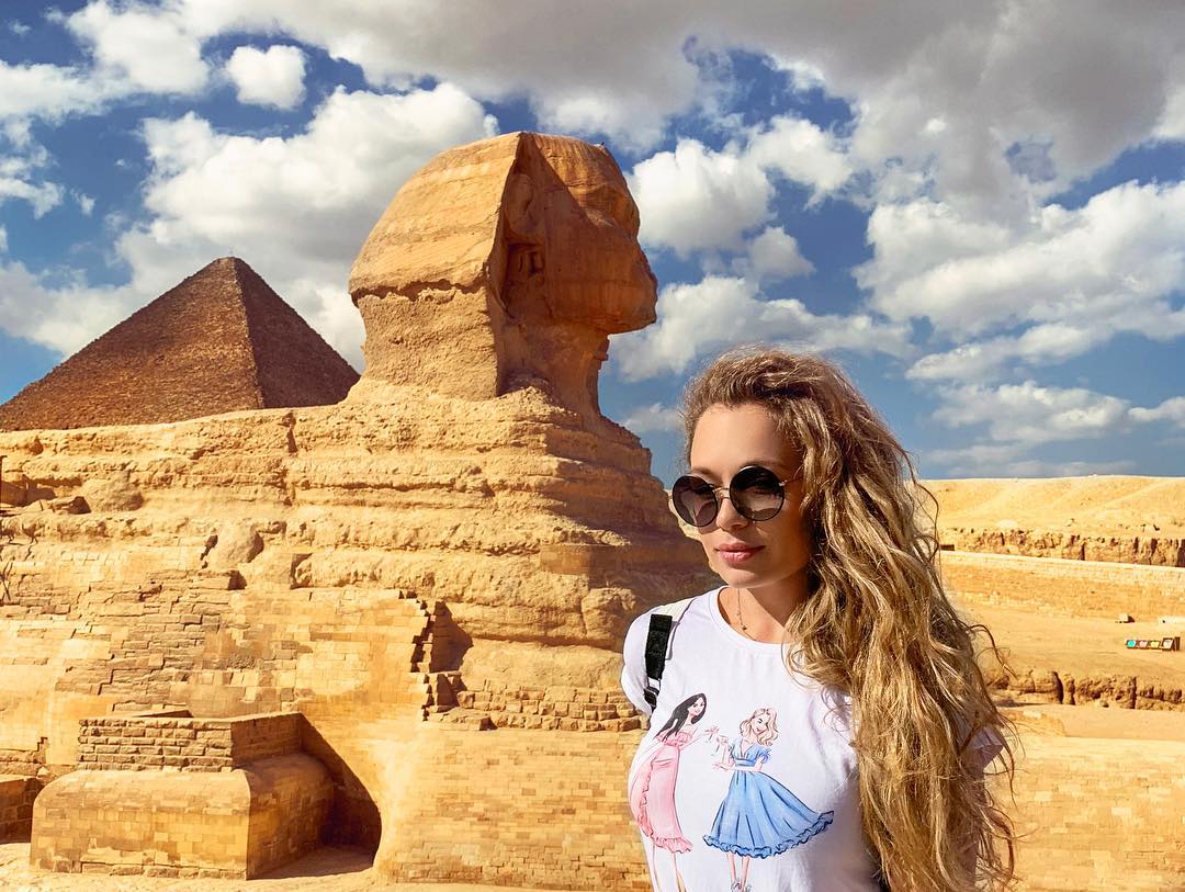 Пирамиды и верблюды: Яна Соломко поделилась красочными фото из Египта