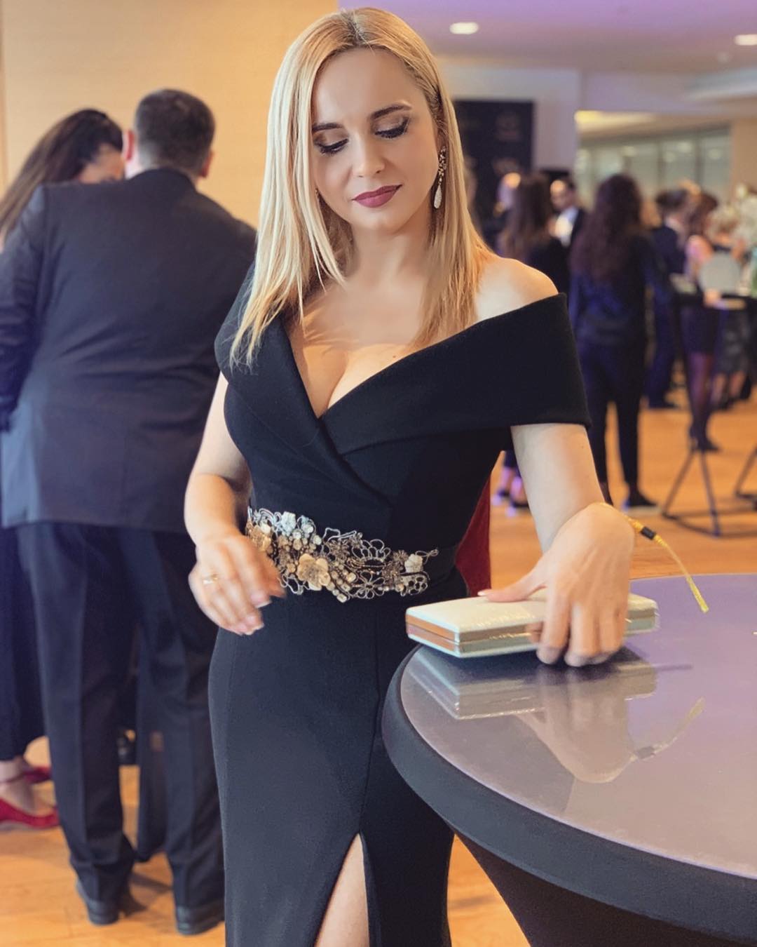 "Фантастична пара": Лілія Ребрик з чоловіком підкорили мережу стильним сімейним виходом