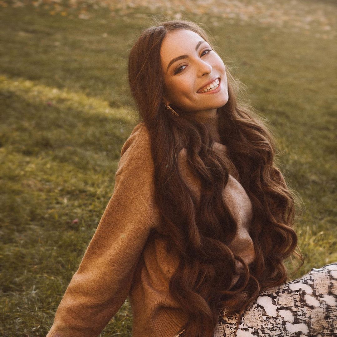 "Девочка со сказочной улыбкой": дочь Поляковой покорила лучезарной красотой