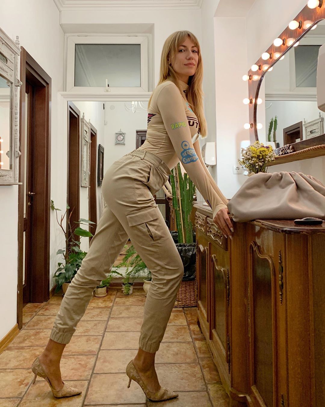 "Мой образ дня": Леся Никитюк позабавила фото из уборной