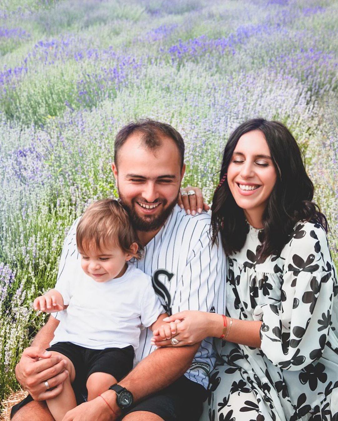 Неймовірно красиво: Джамала зворушила сімейною фотосесією в лавандовому полі