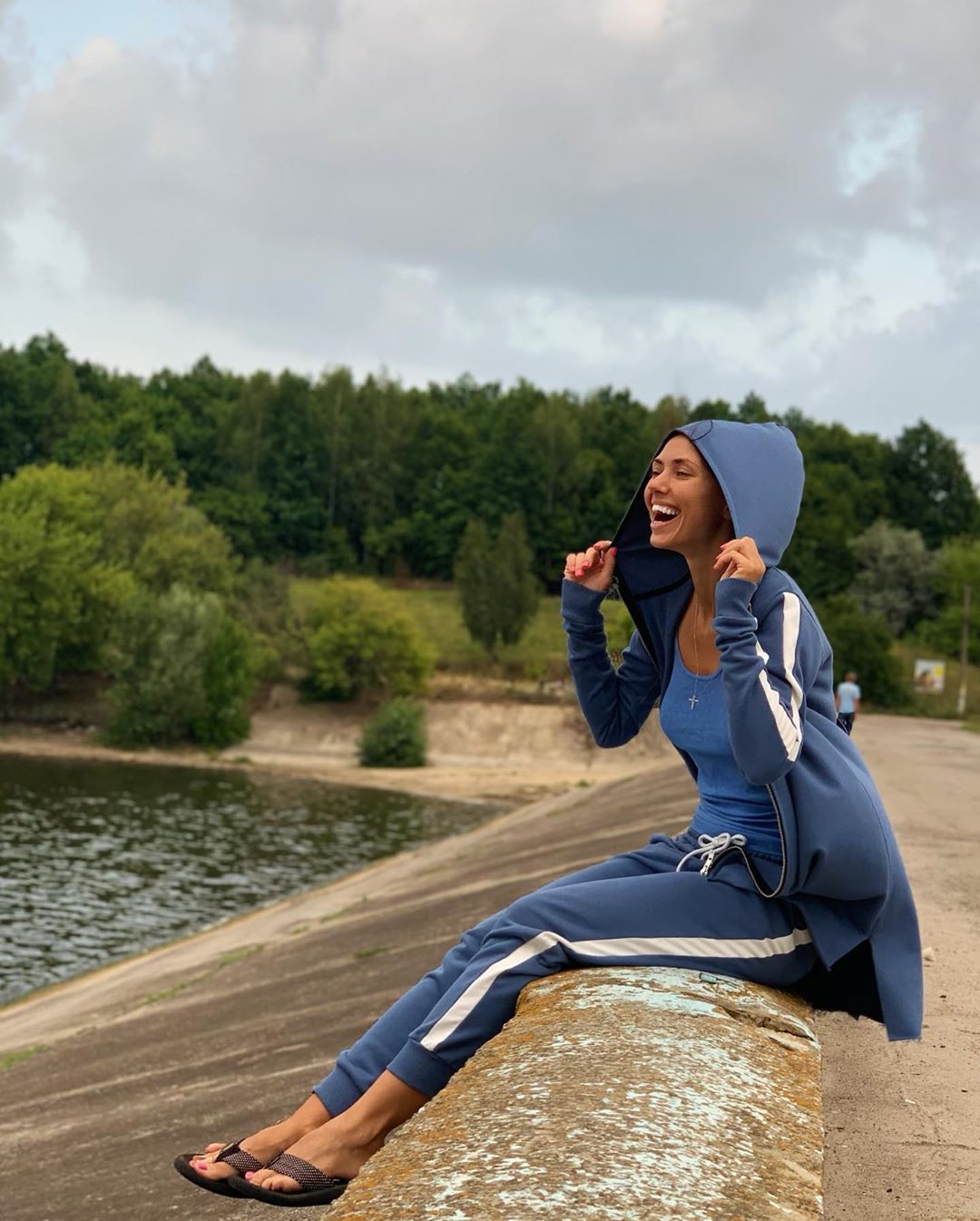 Вика из НеАнгелов показала свои &quot;дачные будни&quot; на красочных фото