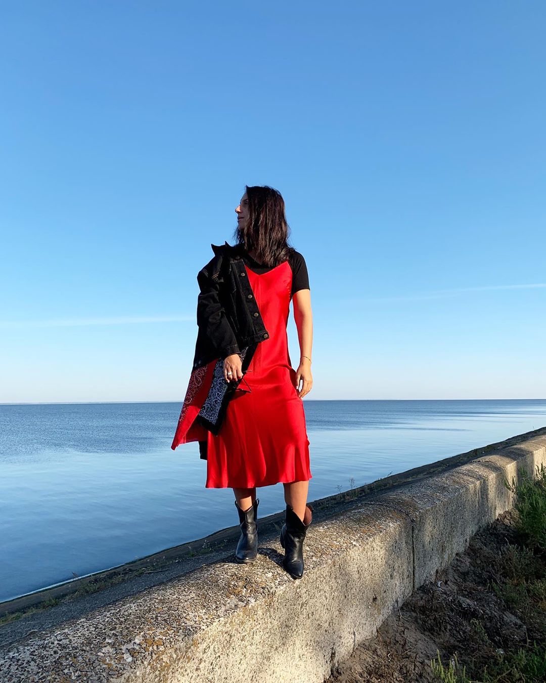 Такая солнечная: яркая Джамала насладилась последним летним утром