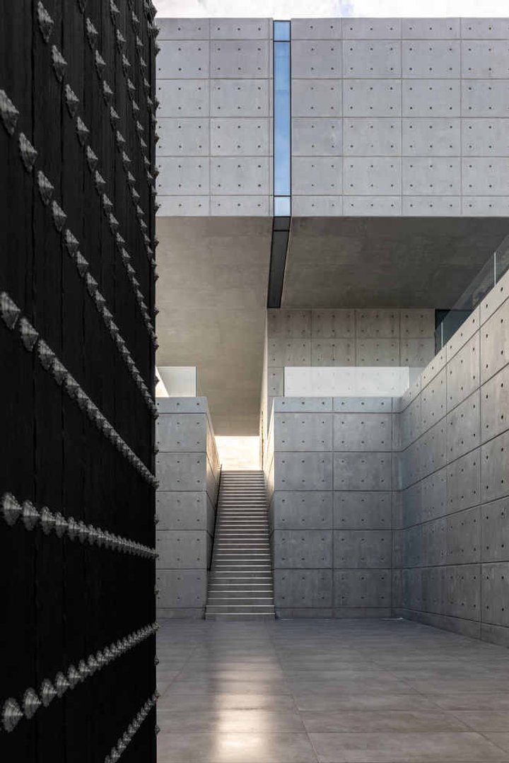 Як із майбутнього: будинок у Києві викликав захват у західних журналістів (фото)