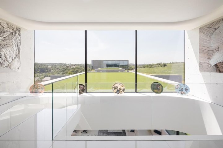 Як із майбутнього: будинок у Києві викликав захват у західних журналістів (фото)