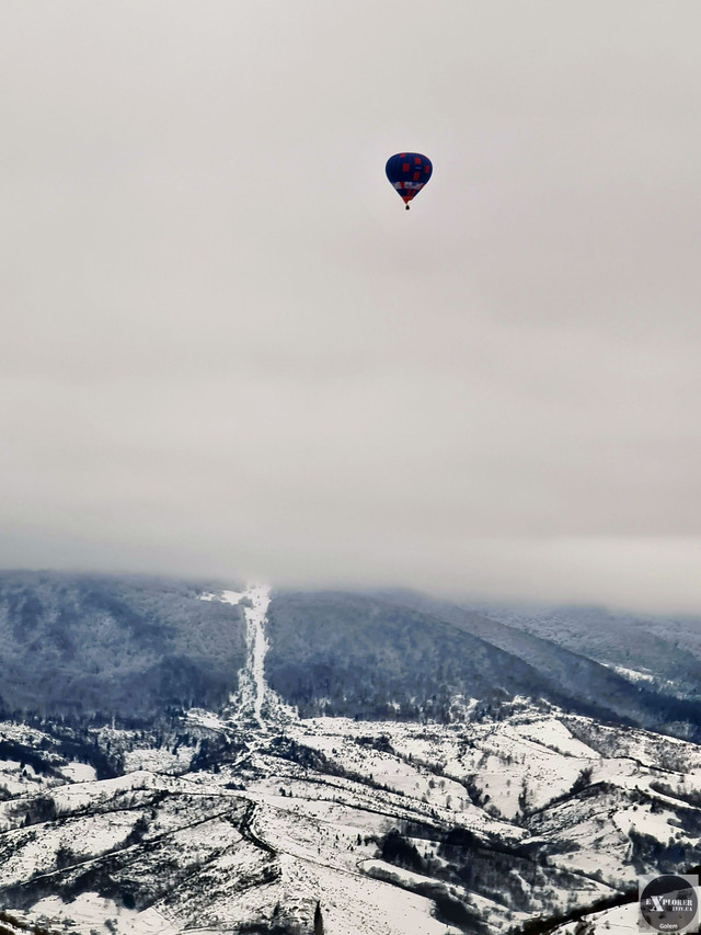 Львів'яни на повітряній кулі облетіли Карпати і потрапили в Книгу рекордів України (відео)