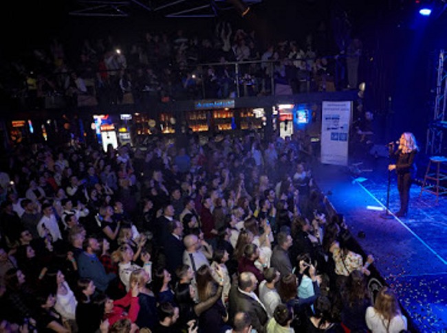 В Киеве прошел концерт известной израильской певицы Шири Маймон