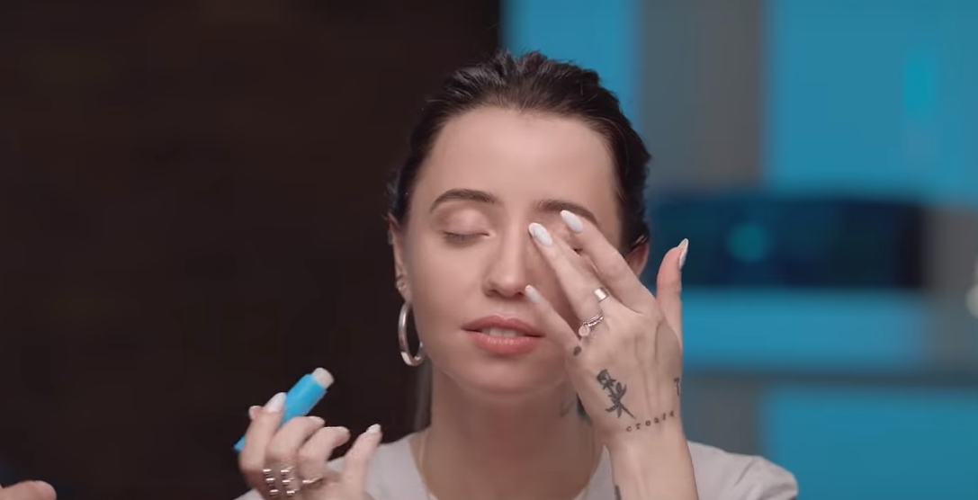 Дорофєєва разом зі стилістом зруйнувала стереотип про офісний макіяж (відео)