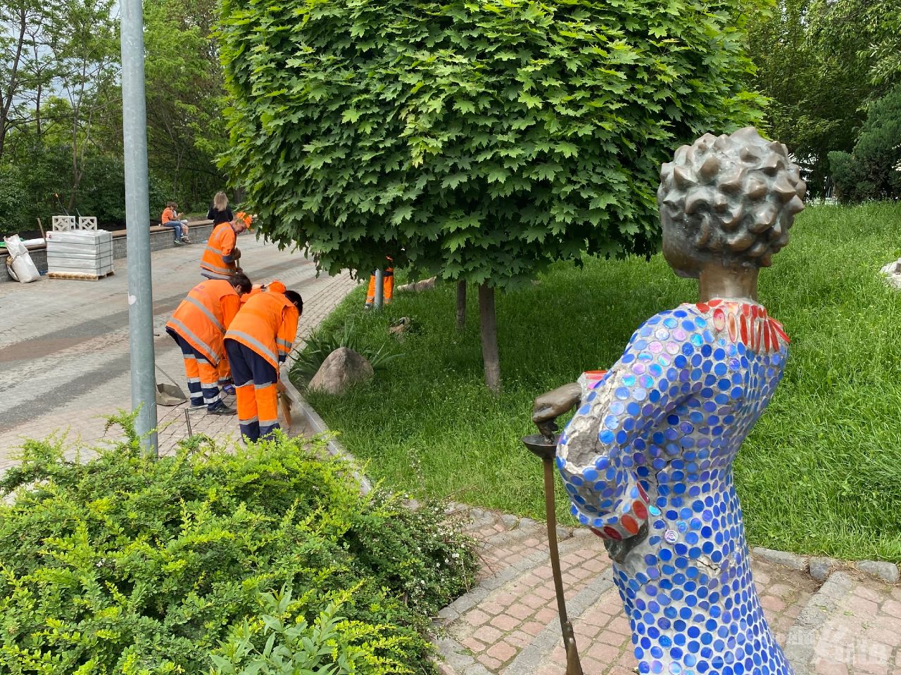 Новые краски и арт-объекты: появились фото Пейзажной аллеи в Киеве после реконструкции