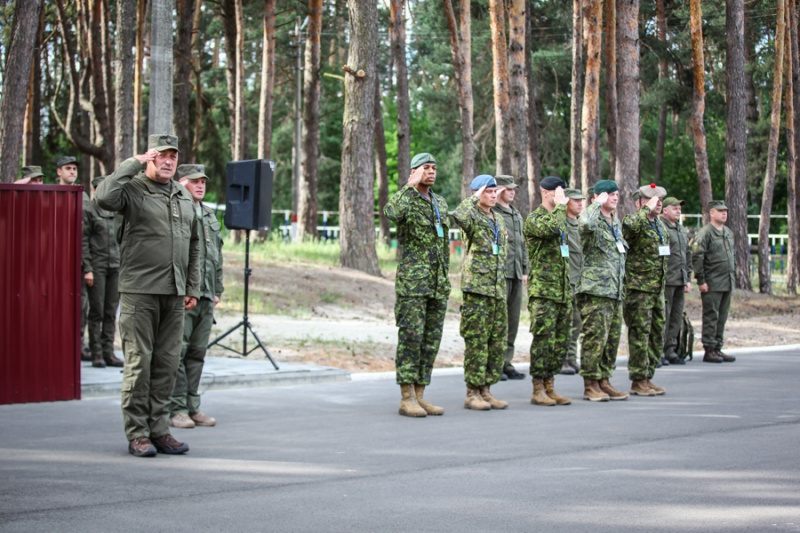 У Київській області стартували спільні навчання військових Нацгвардії та канадських інструкторів