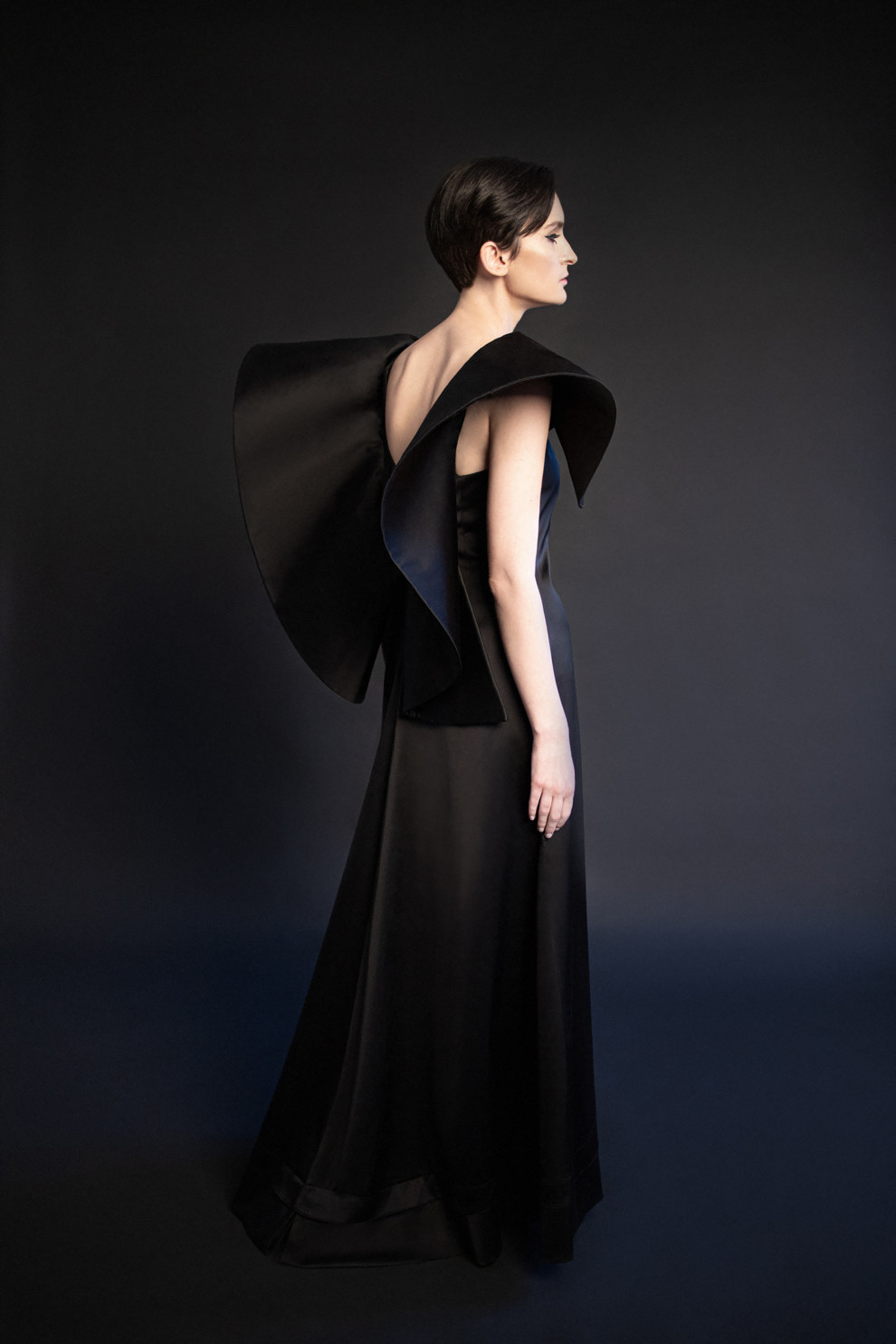 Ажурная маска и корсет: солистка Go_A снялась в ярких образах для украинского глянца