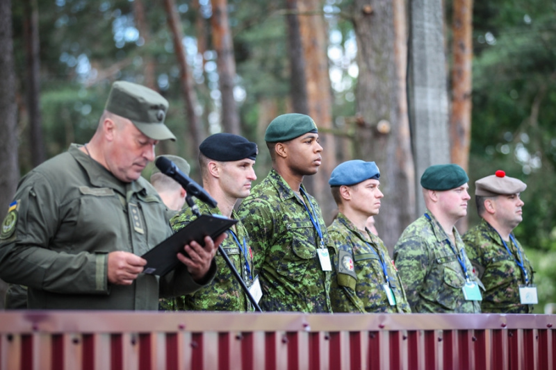 У Київській області стартували спільні навчання військових Нацгвардії та канадських інструкторів