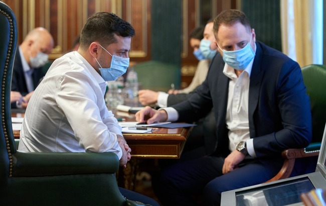 Сдали позиции: почему власть пошла на смягчение карантина