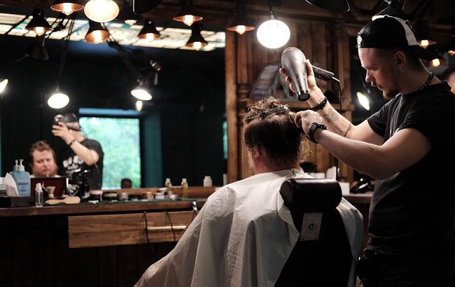 Красота по-украински: как салоны и барберы готовятся принимать клиентов после карантина