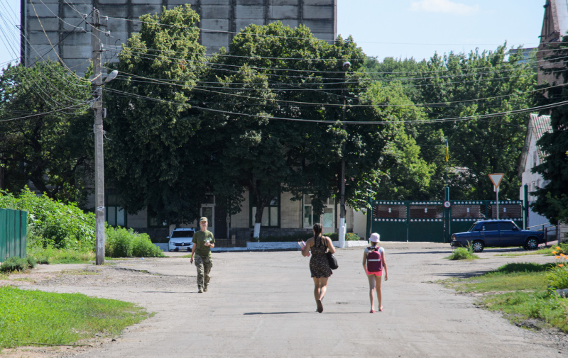 Война, фенол и немцы. Чем живет украинский Нью-Йорк у линии фронта