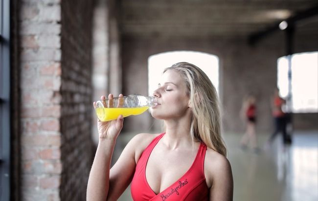 Чому не йде живіт: дієтолог назвала важливу приховану причину