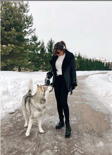 Сколько преданности! Ани Лорак показала своего верного друга