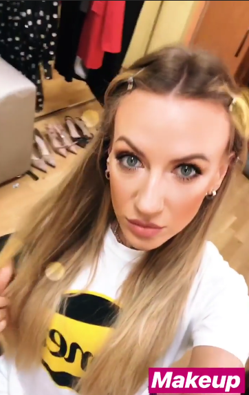 Кокетливая Леся Никитюк в прозрачном платье показала &quot;образ дня&quot;