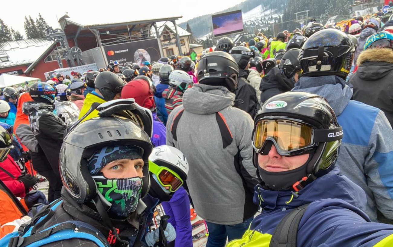 Натовпи людей і десятки порушень: за що закрили Буковель