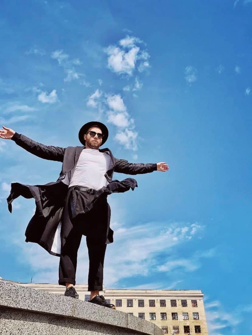 Людина або феномен? Про дизайнера Андре Тана зняли перший повнометражний фільм