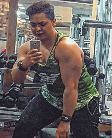 В Ірані бодібілдерку заарештували за "неісламські" селфі