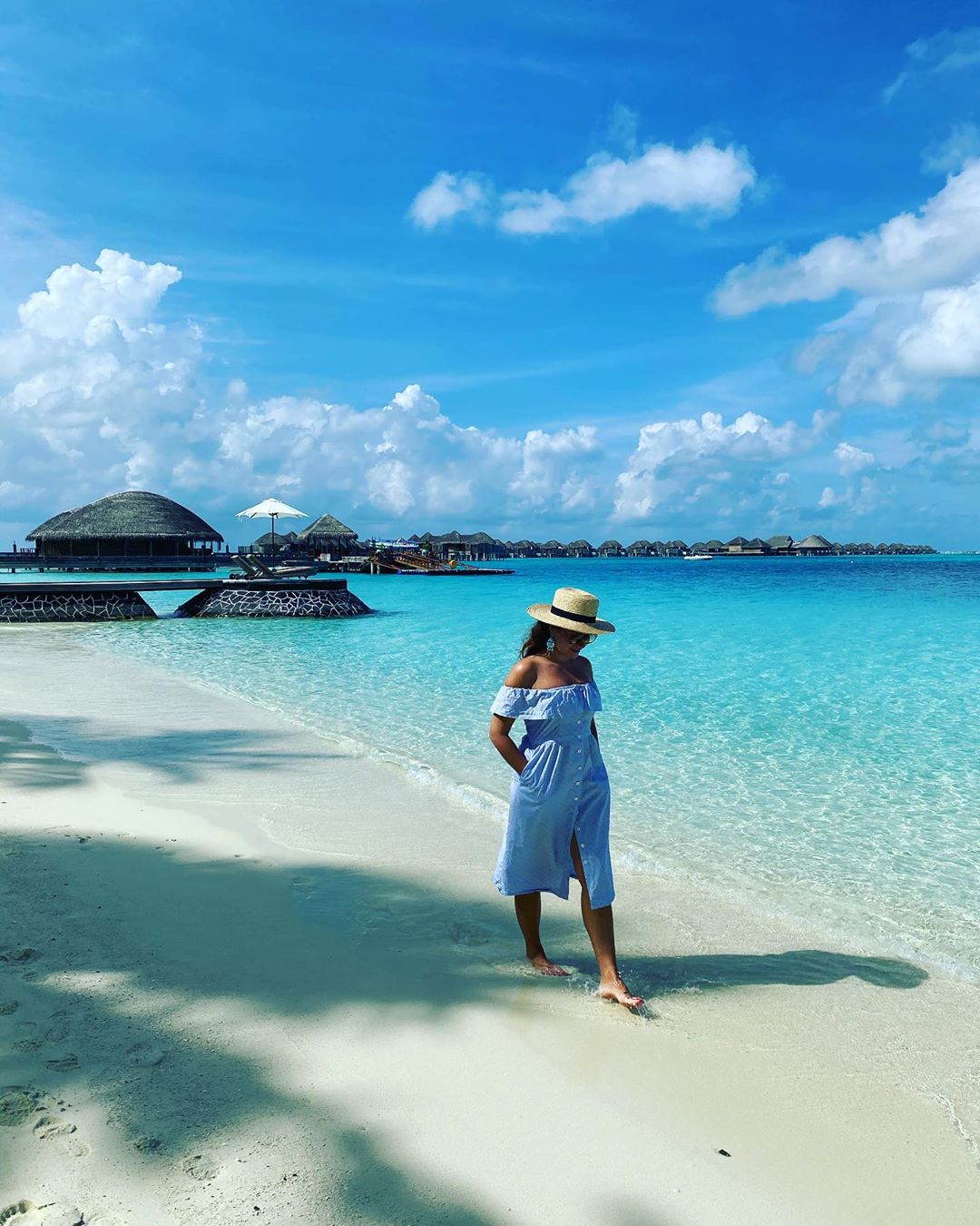 Заряджаємося прекрасним: дружина MONATIK'а підкорила яскравою фотолистівкою з відпочинку на Мальдівах