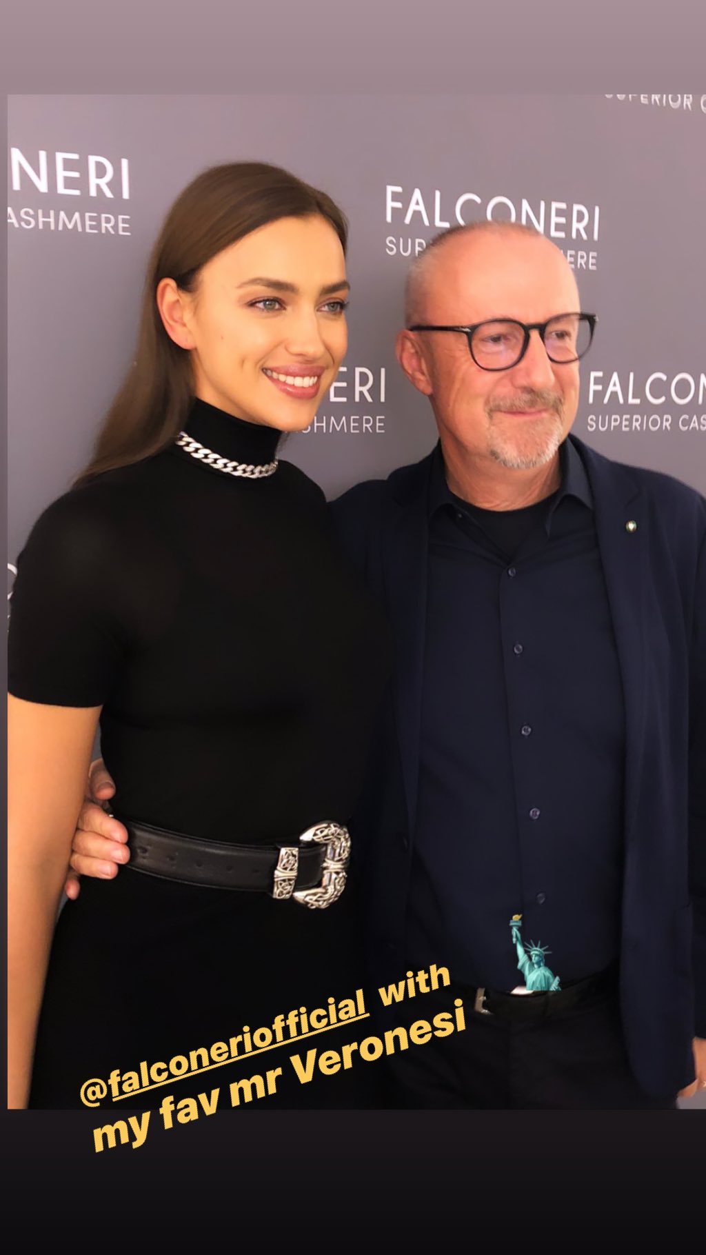 Вона досконала! Ірина Шейк захопила мережа бездоганною фігурою і стрункими ногами