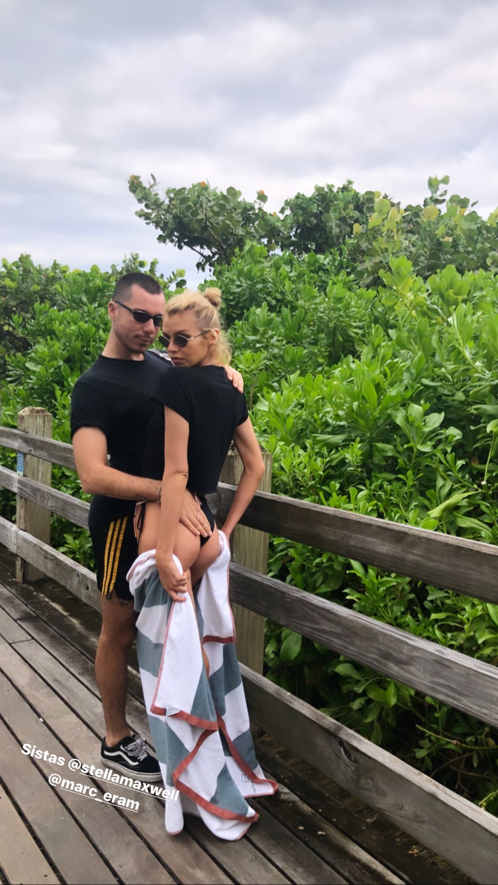 Горячо! Ирина Шейк и Стелла Максвелл восхитили сексуальными телами в пикантных нарядах