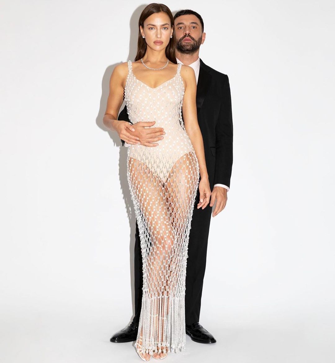 Больше, чем друзья? Ирина Шейк показала романтическое фото со своим агентом