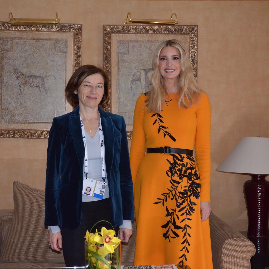 Ты же девочка: топ-3 самых женственных нарядов Иванки Трамп