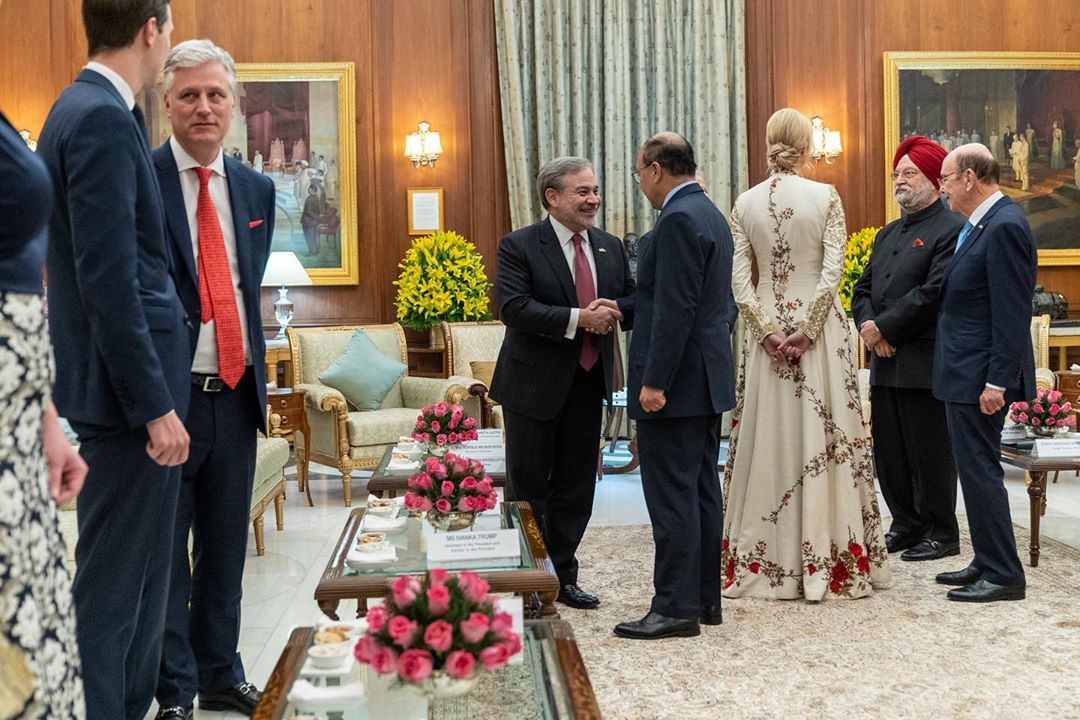 Иванка Трамп ослепила роскошным образом в белом платье, оставив позади мачеху