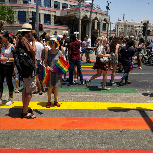 У Тель-Авіві відбувся масштабний гей-парад: як це було (фото, відео)