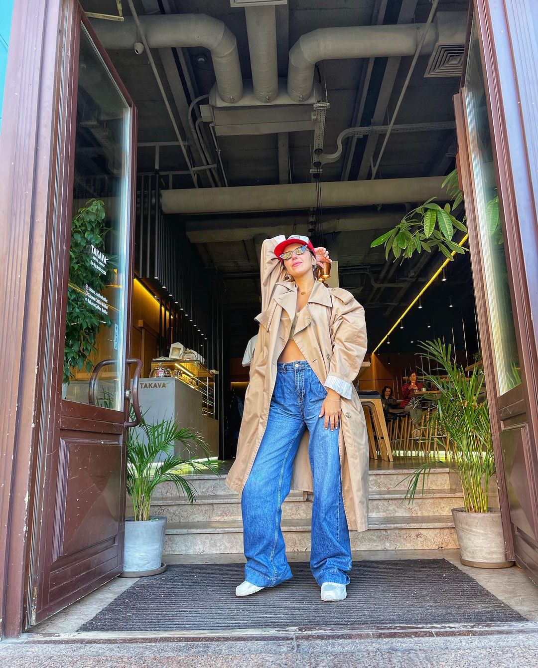 Просто пушка: Джамала в коротком топе похвасталась упругим прессом