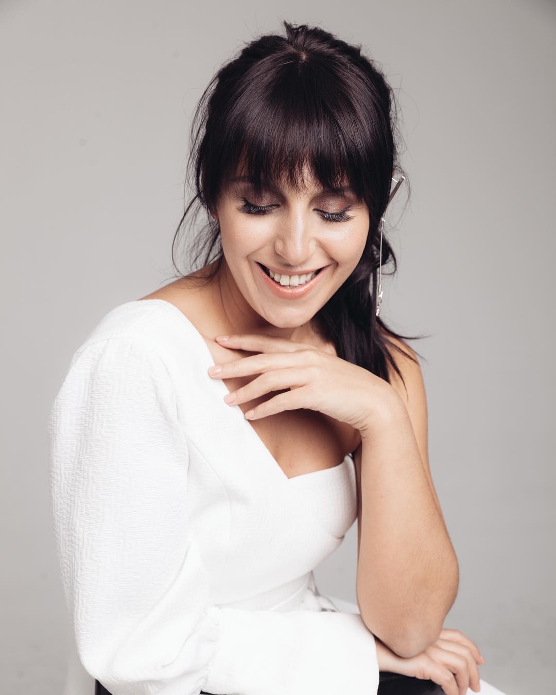 Джамала в нежном образе поделилась новогодним воспоминанием