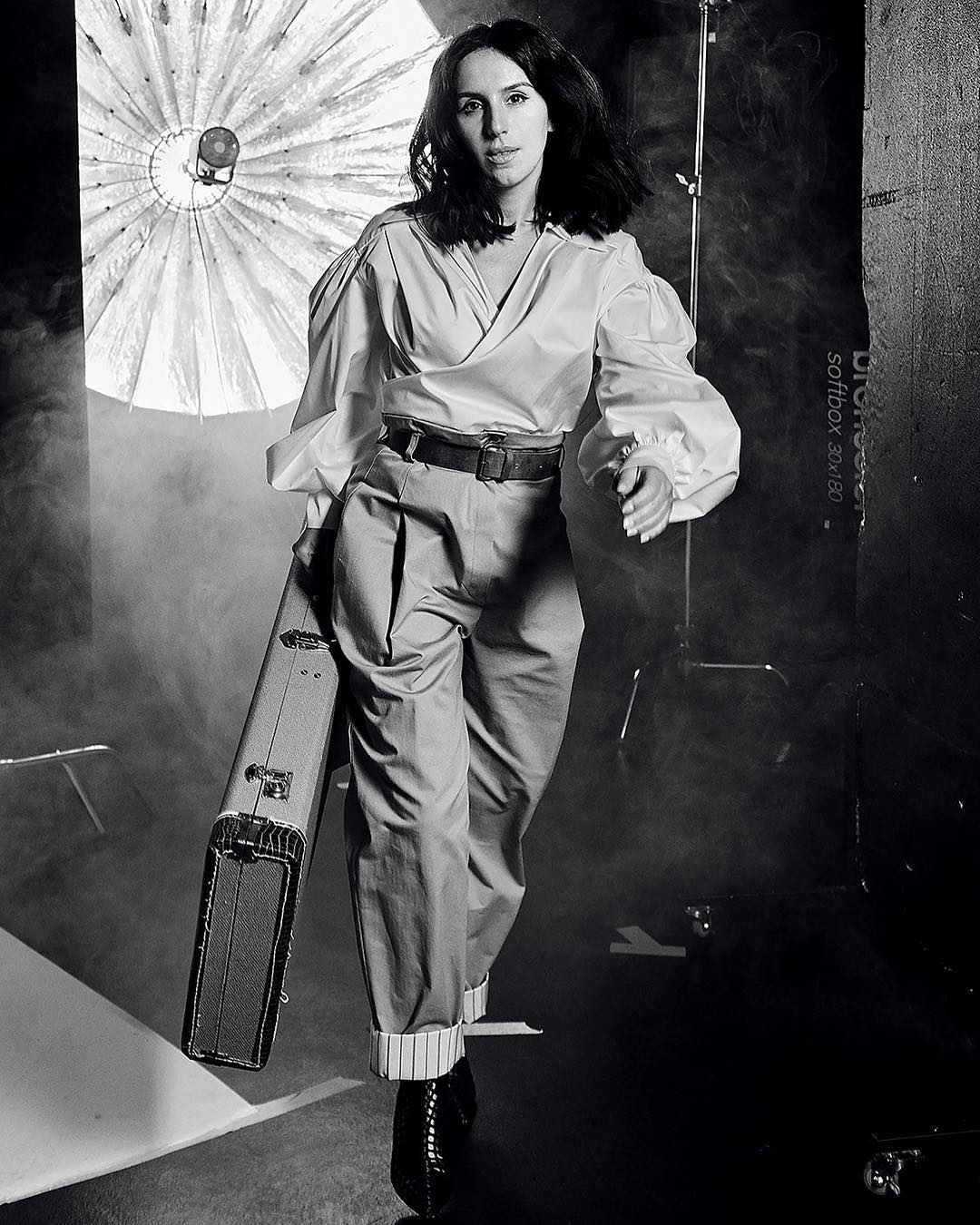 Джамала в стильному брючному костюмі позувала для глянцю